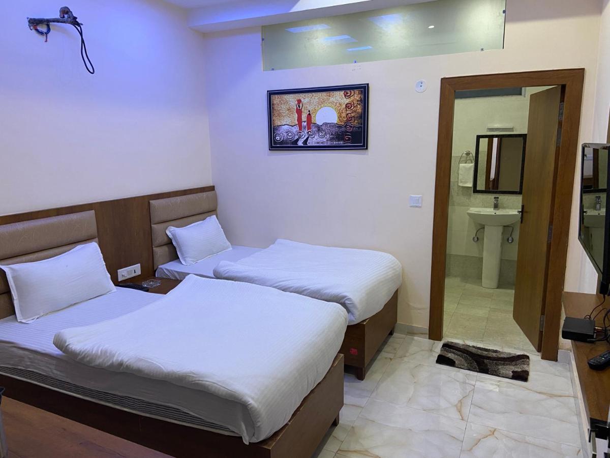Hotel Tulsi Villa Dehradun Exterior photo